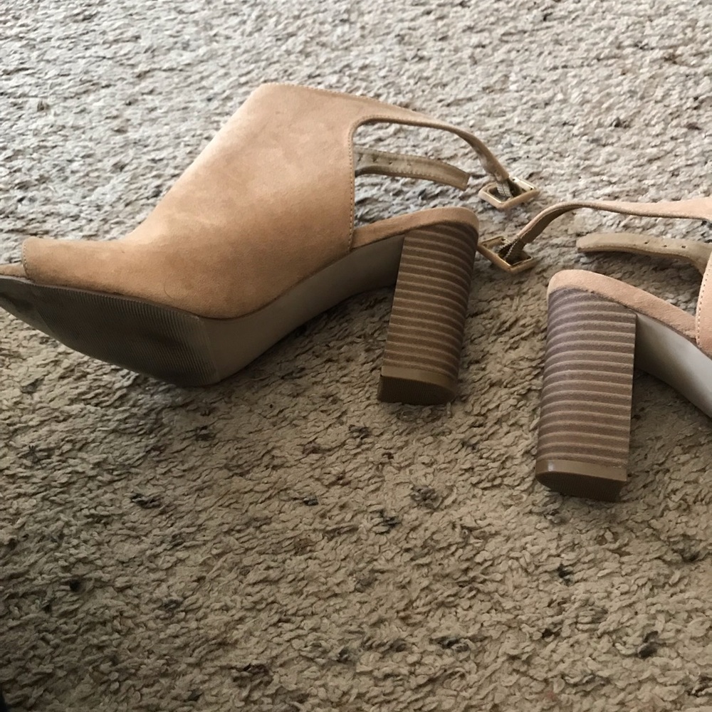 Open toe booties - Picture 3 of 6